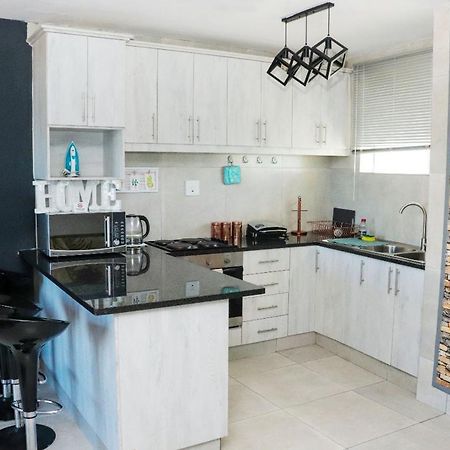 10 South / Durban Sands Экстерьер фото