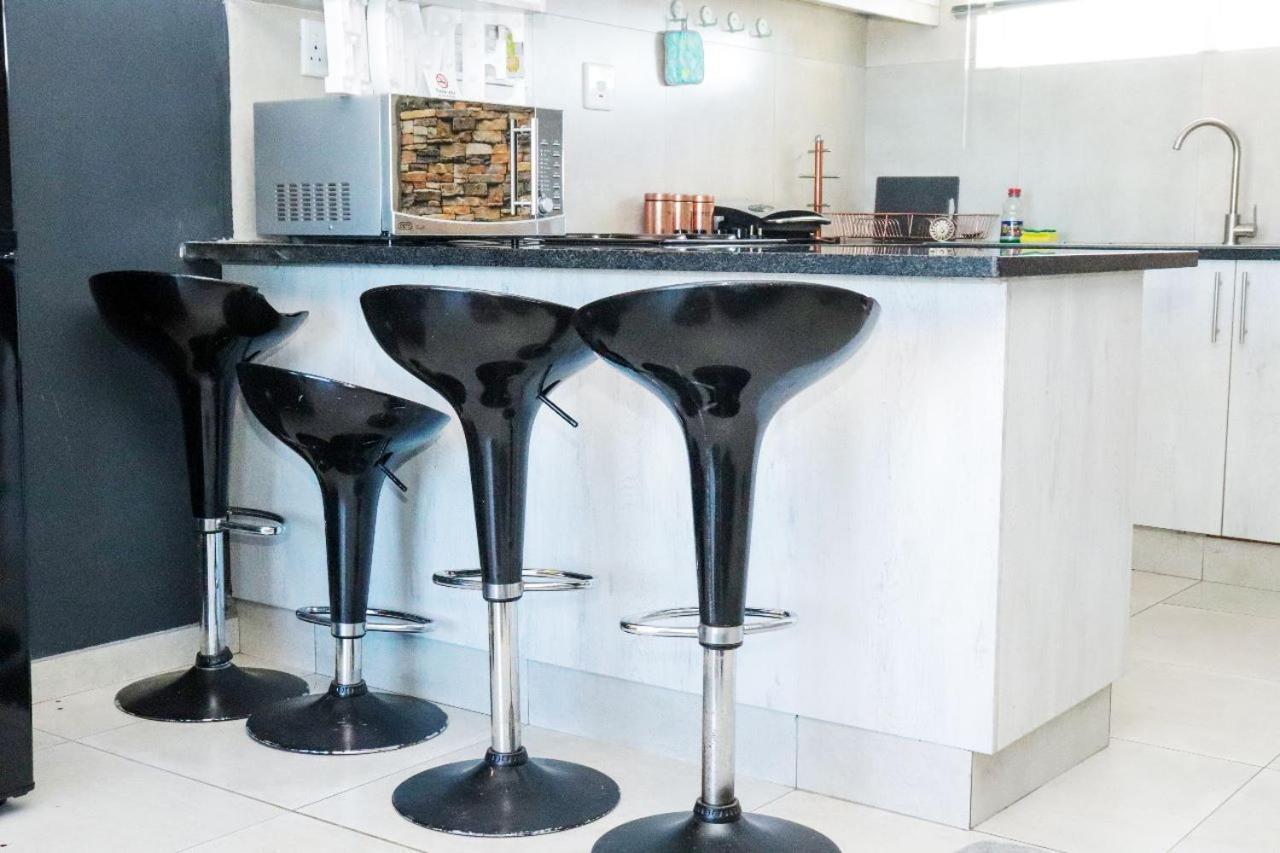 10 South / Durban Sands Экстерьер фото