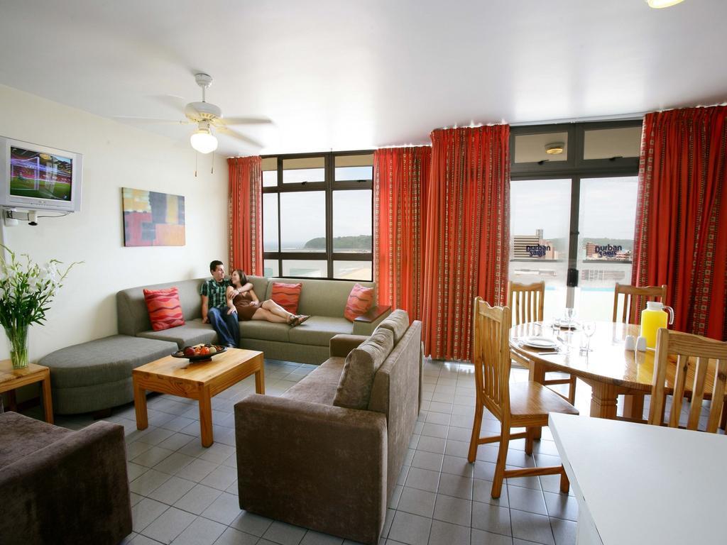 10 South / Durban Sands Экстерьер фото